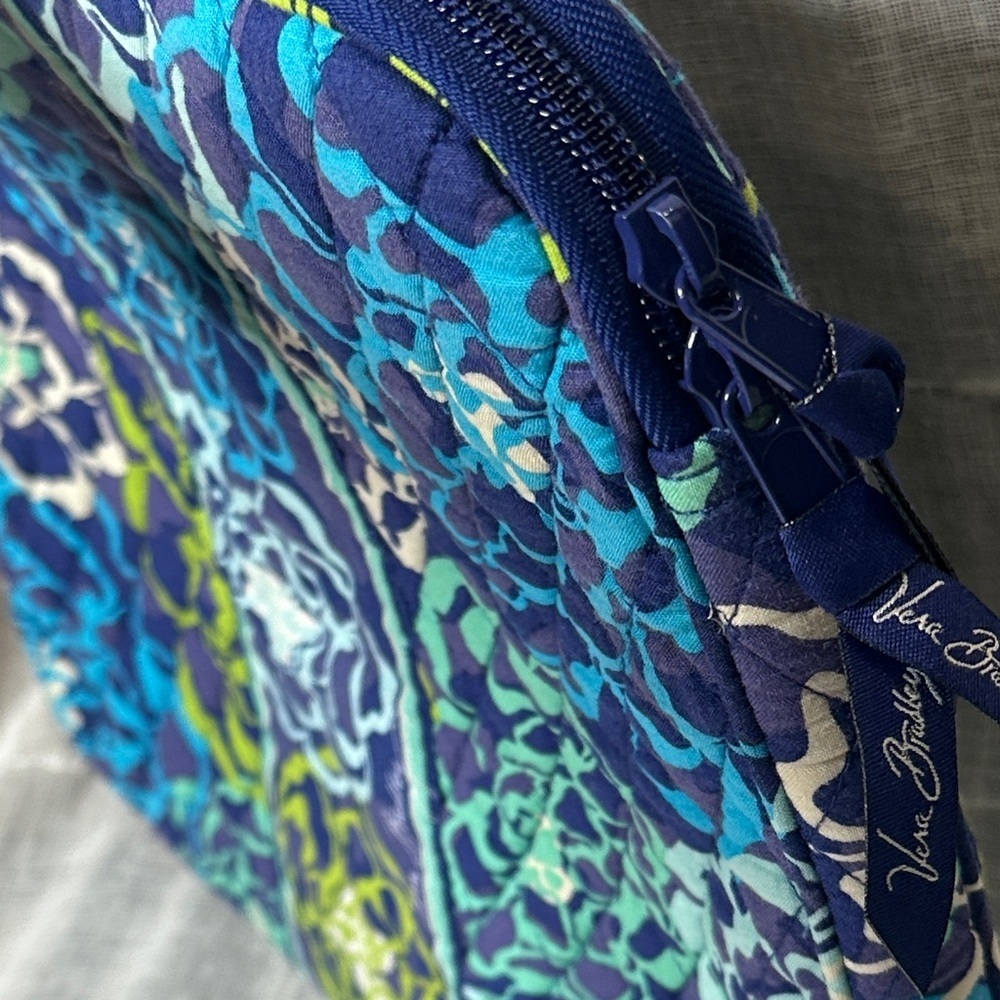 Vera Bradley Katalina Blues Quilted Laptop Travel Case w/Pocket & 3/4 Zip NWOT - Picture 7 of 16